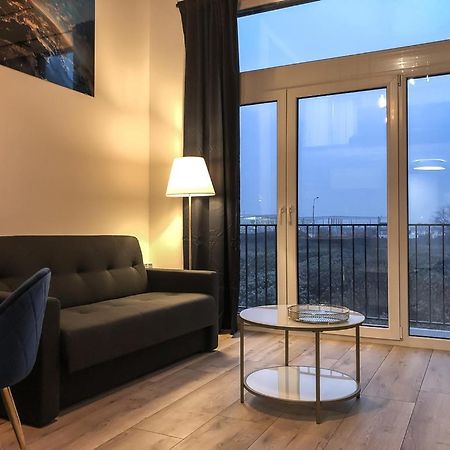Airport Apartment Вроцлав Экстерьер фото