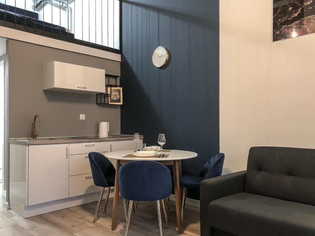 Airport Apartment Вроцлав Экстерьер фото