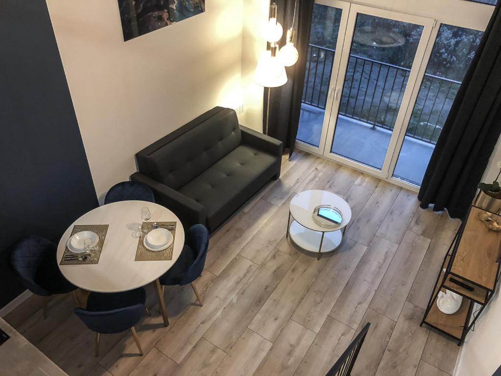 Airport Apartment Вроцлав Экстерьер фото