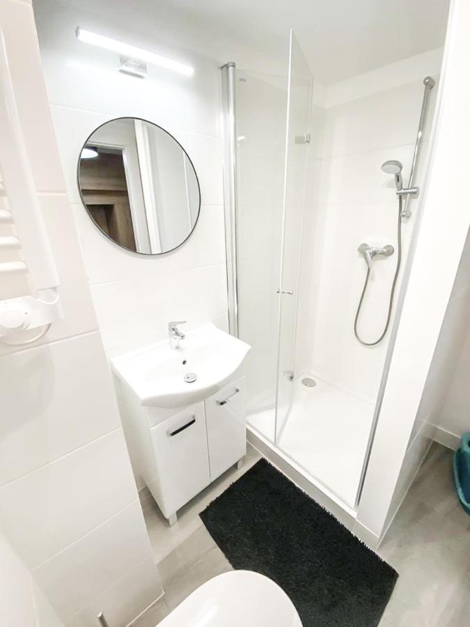 Airport Apartment Вроцлав Экстерьер фото
